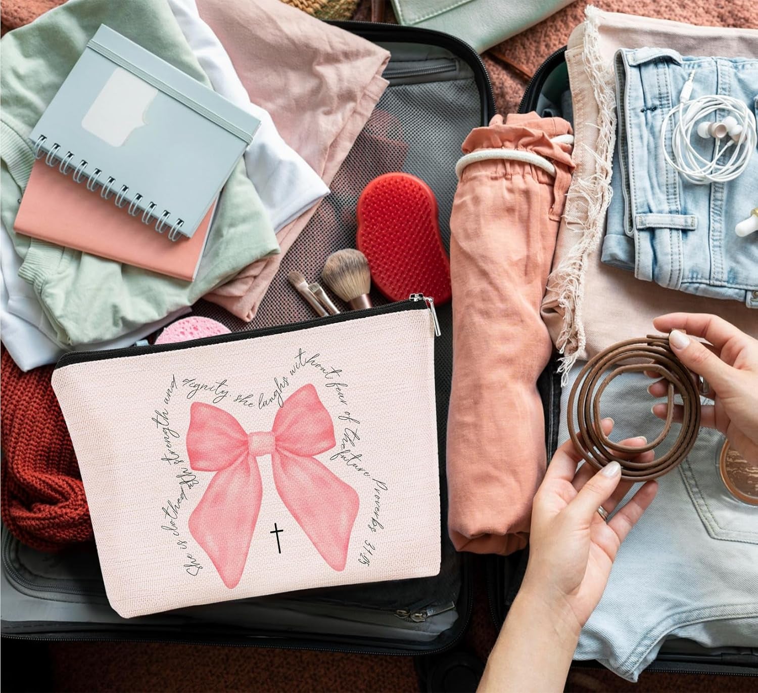 Christian Pink Bow Makeup Bag,Christian Gifts Cosmetic Bag Aesthetic,Inspirational Travel Toiletry Pouch Gift for Teen Girls Women,Birthday Christmas Gift for Bestie Daughter